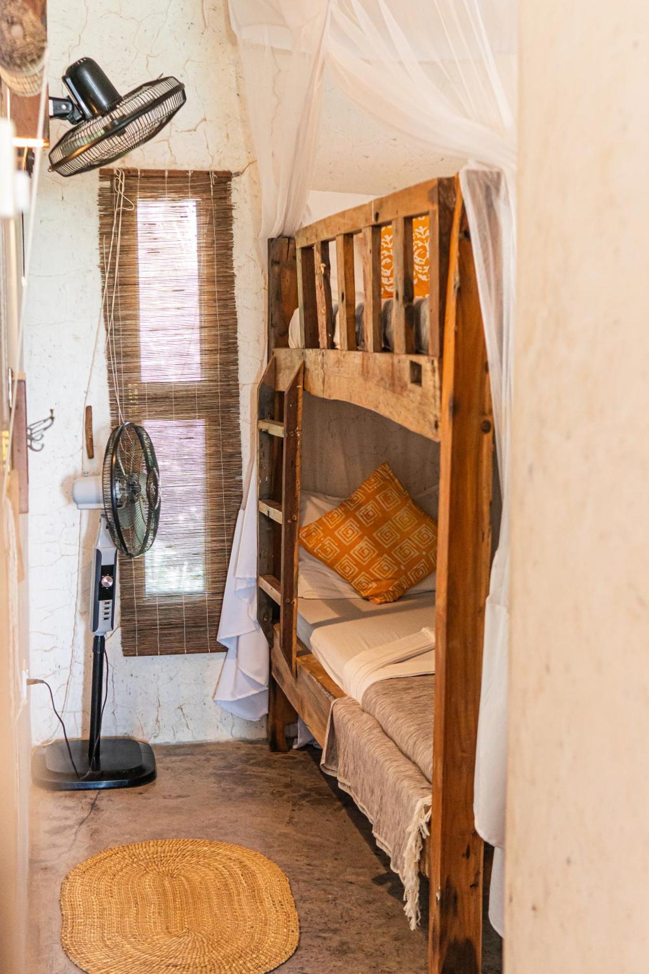 Mr Kahawa Hotel Паже Екстериор снимка